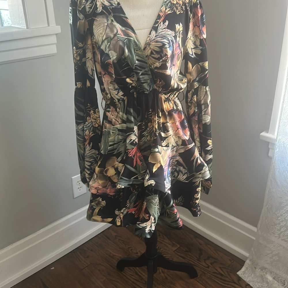 Couture! Project runway winner designer-Floral Long Sleeve Dress- size large